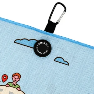 Golf towel with magnet clip